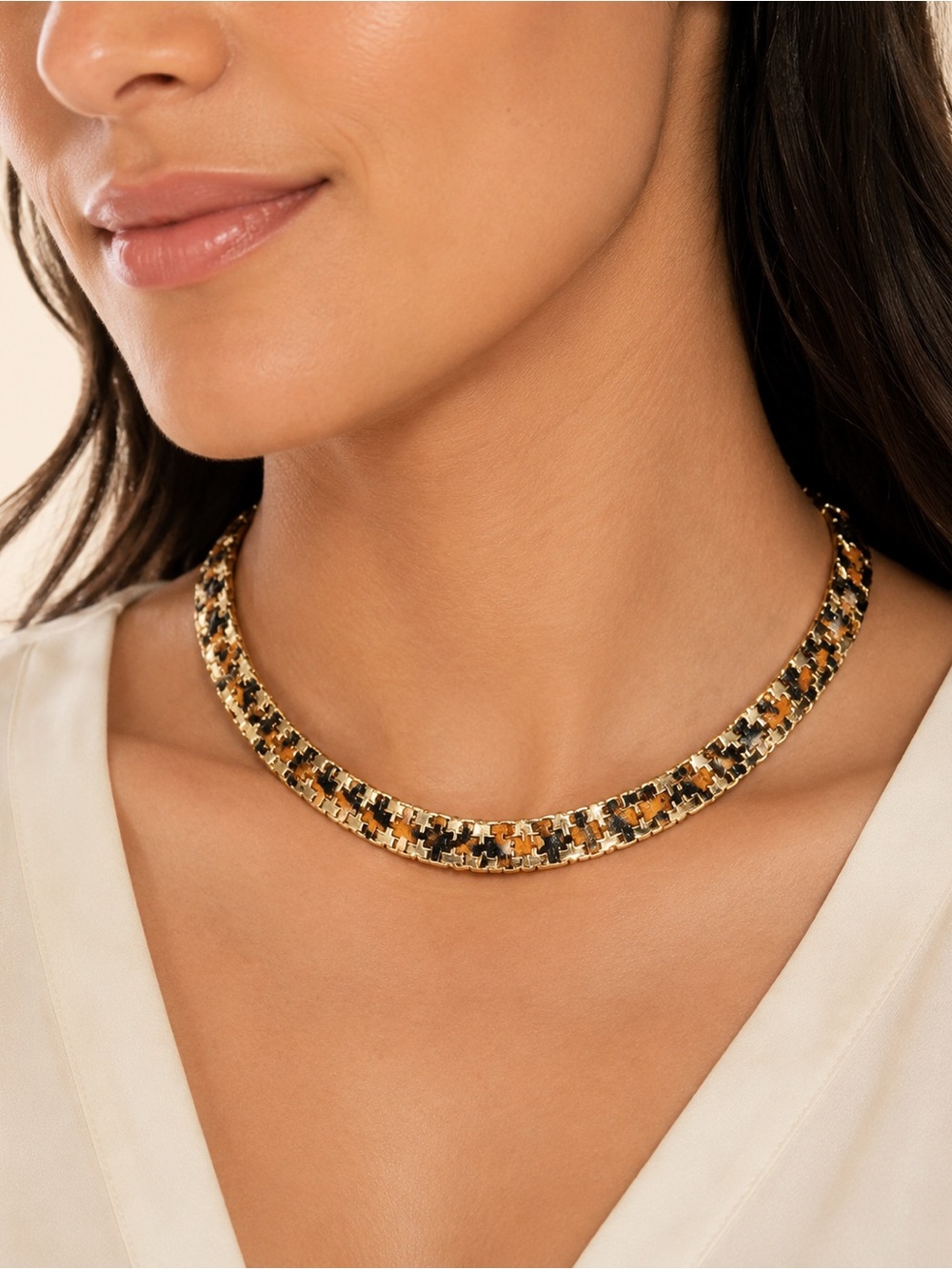 Elegant Gold and Black Women's Necklace steel 316